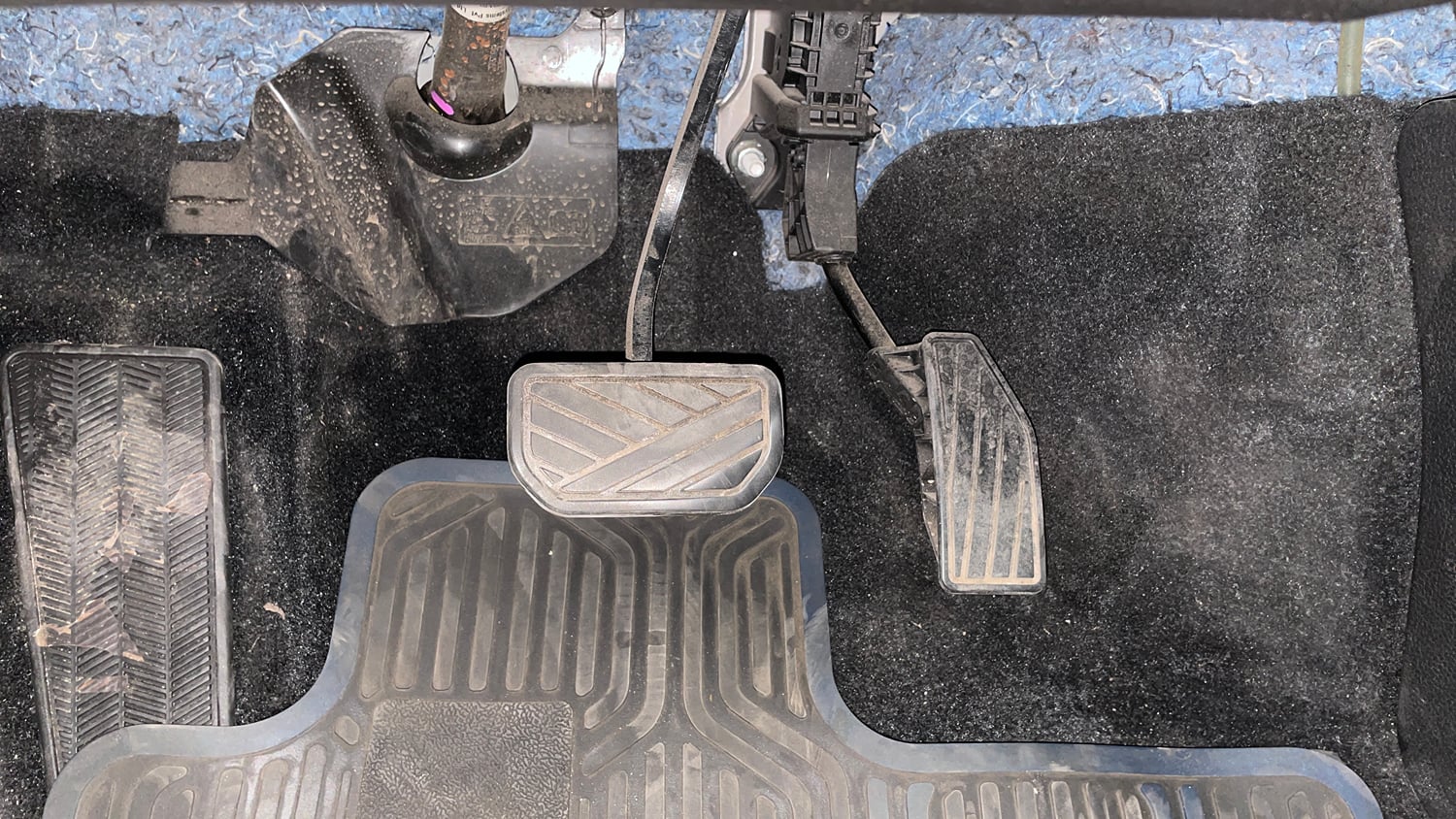 Used 2023 Maruti Suzuki Baleno Zeta AGS Petrol Automatic interior PEDALS VIEW