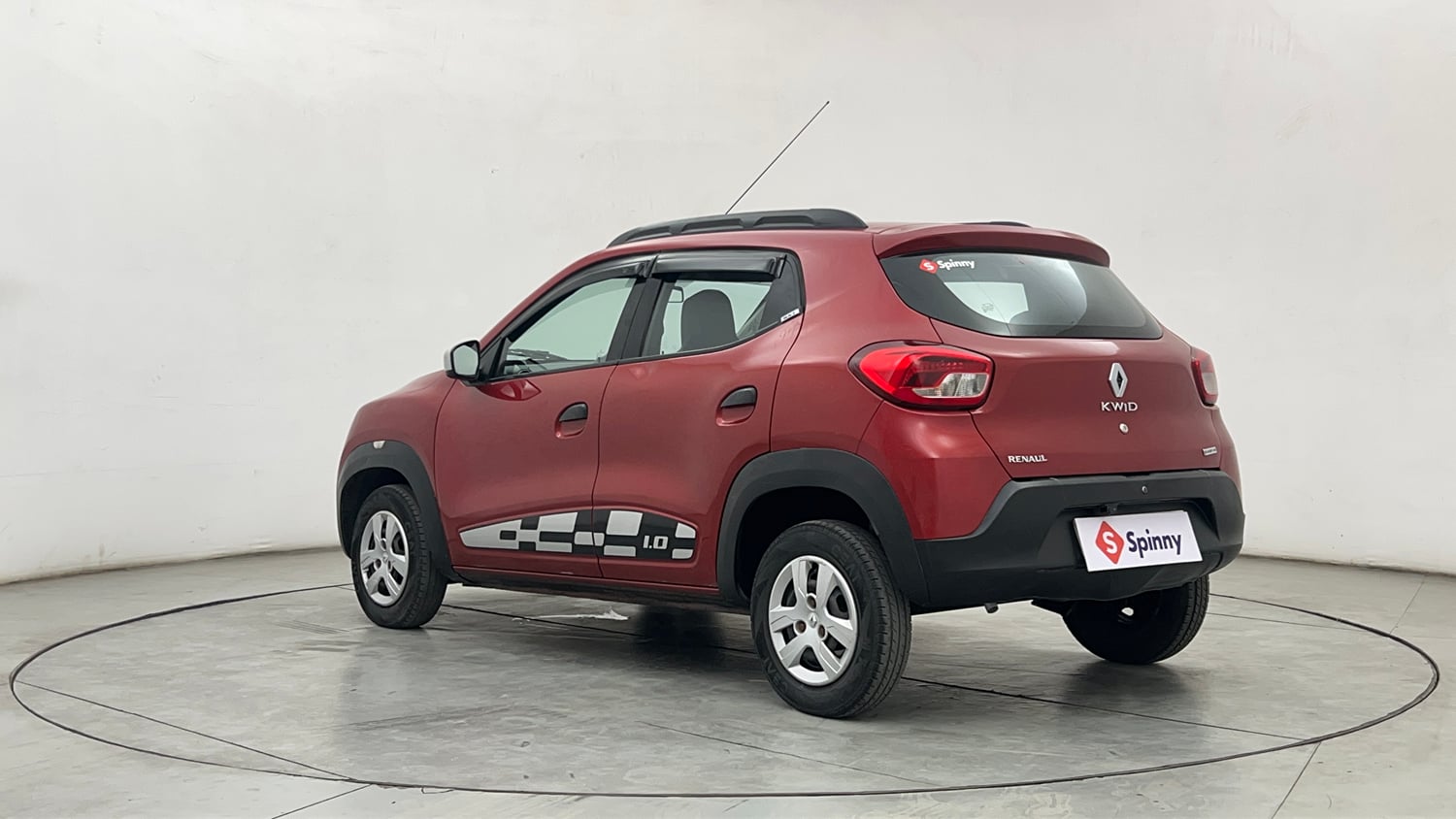 Used 2018 Renault Kwid 1.0 RXT AMT Petrol Automatic exterior LEFT REAR CORNER VIEW