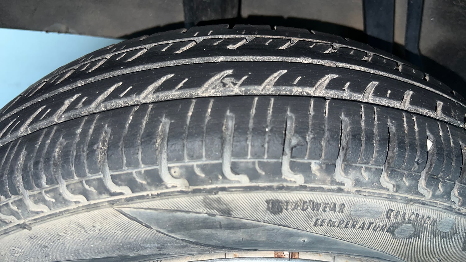 Used 2020 Renault Kwid CLIMBER 1.0 AMT Petrol Automatic tyres RIGHT REAR TYRE TREAD VIEW
