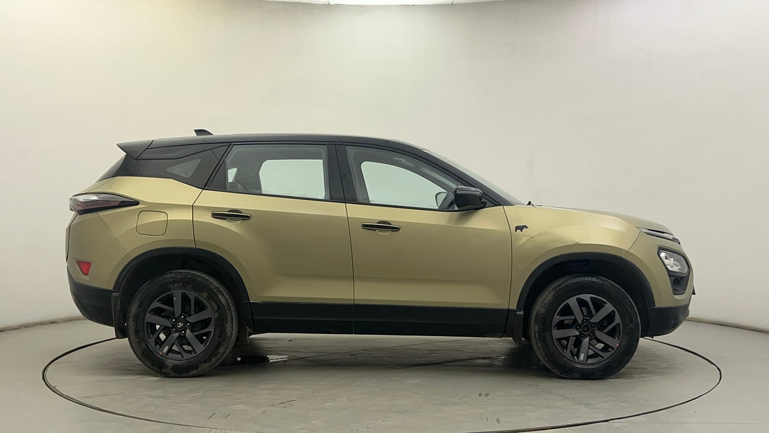 Used 2022 Tata Harrier Kaziranga XZA Plus Diesel Automatic exterior RIGHT SIDE VIEW