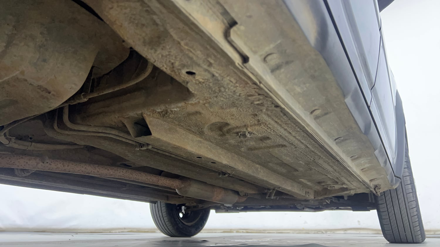 Used 2025 Renault Kiger RXL Petrol Manual extra REAR RIGHT UNDERBODY VIEW