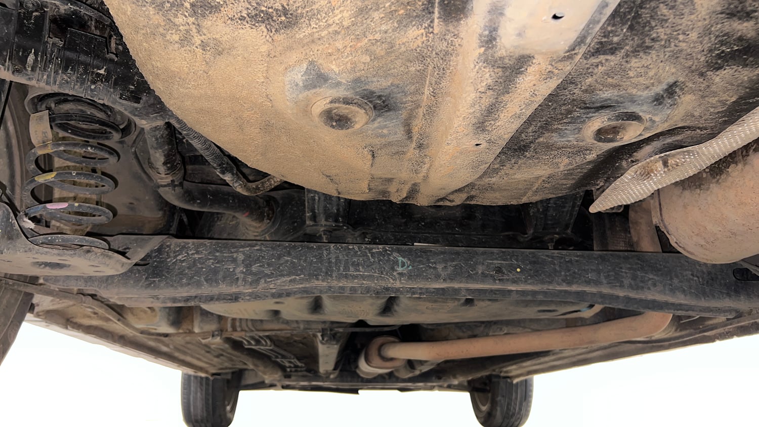 Used 2022 Kia Sonet Anniversary Edition 1.0 iMT Petrol Manual extra REAR UNDERBODY VIEW (TAKEN FROM REAR)