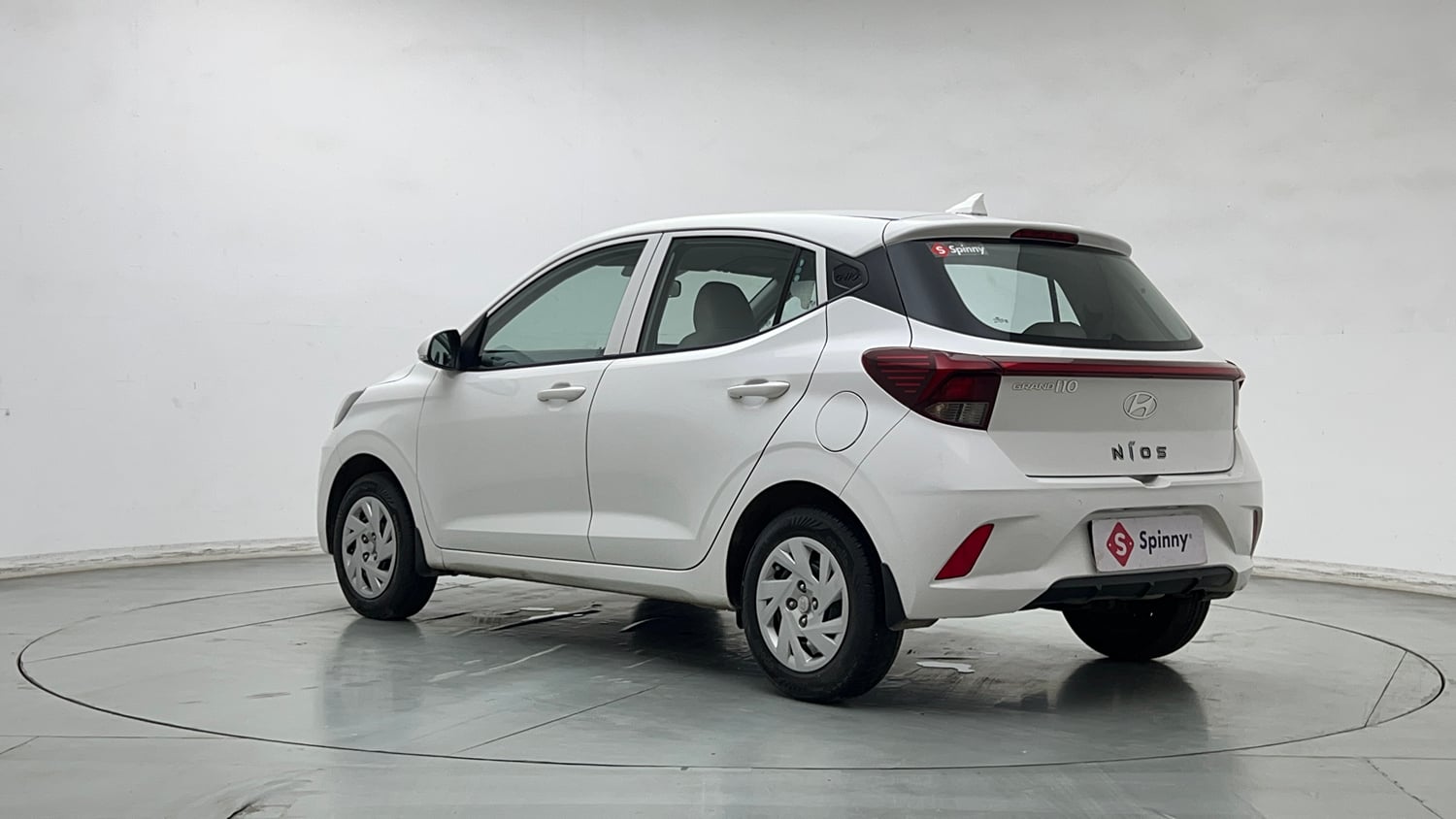 Used 2024 Hyundai Grand i10 Nios Magna 1.2 Kappa AMT Petrol Automatic exterior LEFT REAR CORNER VIEW