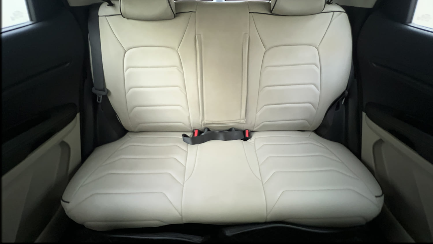 Used 2022 Kia Sonet Anniversary Edition 1.0 iMT Petrol Manual interior REAR SEAT CONDITION VIEW
