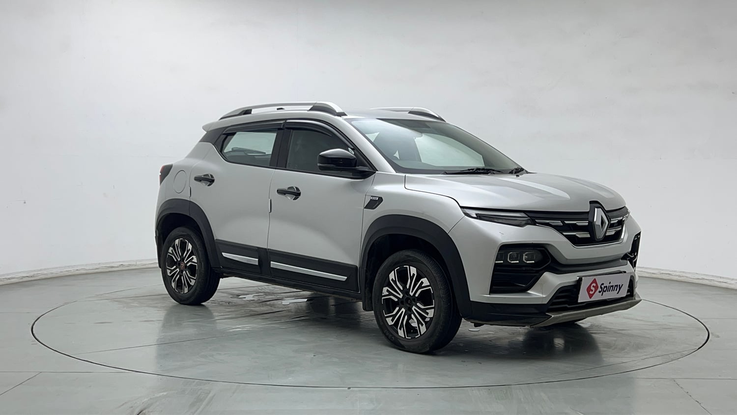 Used 2022 Renault Kiger RXZ 1.0 Turbo MT Petrol Manual exterior RIGHT FRONT CORNER VIEW