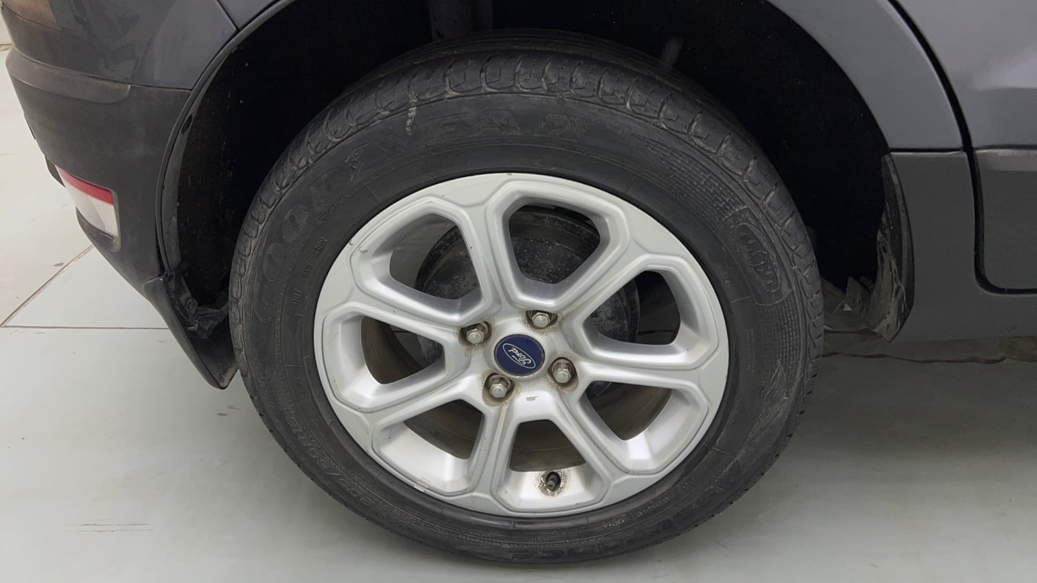 Used 2020 Ford EcoSport Titanium Plus 1.5L Ti-VCT AT Petrol Automatic tyres RIGHT REAR TYRE RIM VIEW