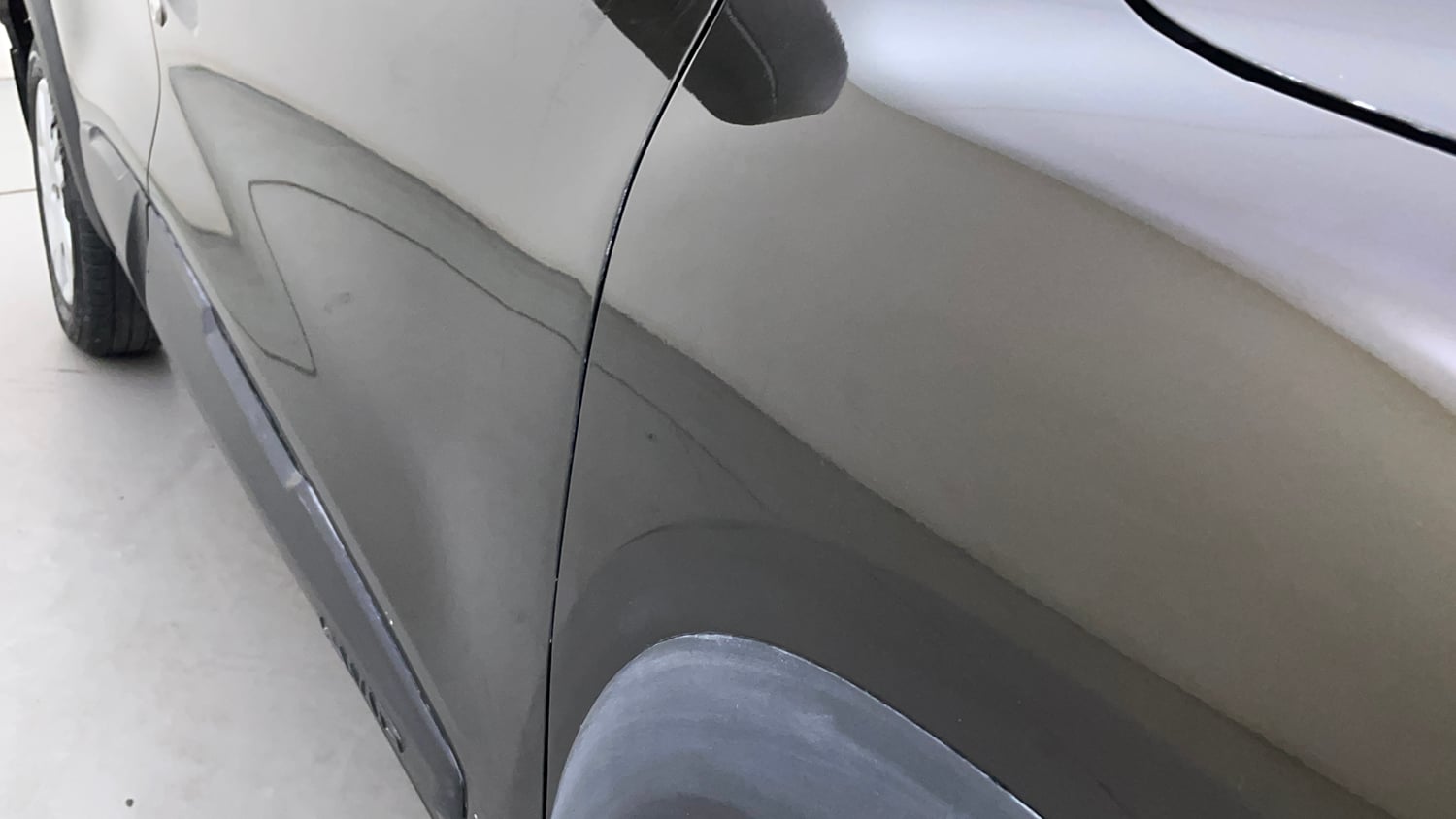 Used 2023 Renault Kwid RXL (O) 1.0 Petrol Manual dents MINOR SCRATCH