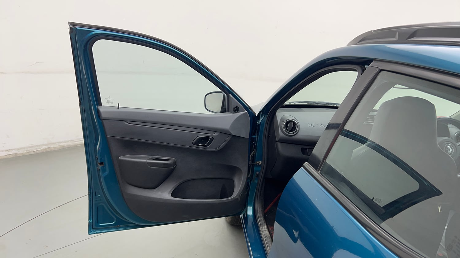 Used 2021 Renault Kwid RXT 1.0 AMT Opt Petrol Automatic interior LEFT FRONT DOOR OPEN VIEW