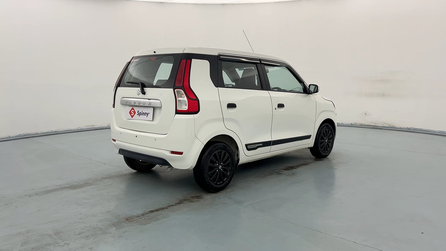 Used 2024 Maruti Suzuki Wagon R ZXI Plus 1.2 Petrol Manual exterior RIGHT REAR CORNER VIEW