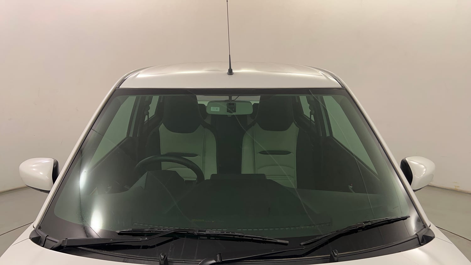 Used 2025 Maruti Suzuki Wagon R VXI 1.0 CNG Cng Manual exterior FRONT WINDSHIELD VIEW