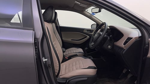 Used 2015 Hyundai Elite i20 Sportz 1.2 Petrol Manual interior RIGHT SIDE FRONT DOOR CABIN VIEW