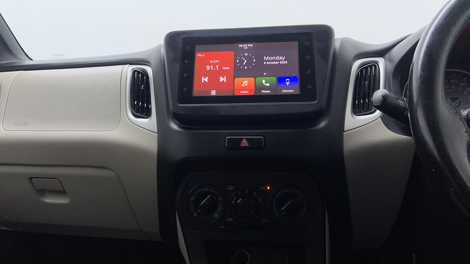 Used 2020 Maruti Suzuki Wagon R ZXi 1.2 AMT Petrol Automatic top_features Integrated (in-dash) music system