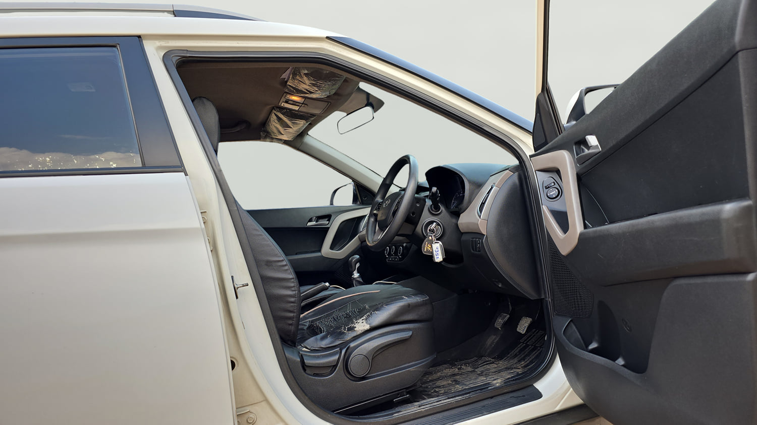 Used 2018 Hyundai Creta S 1.4 CRDI Diesel Manual interior RIGHT SIDE FRONT DOOR CABIN VIEW