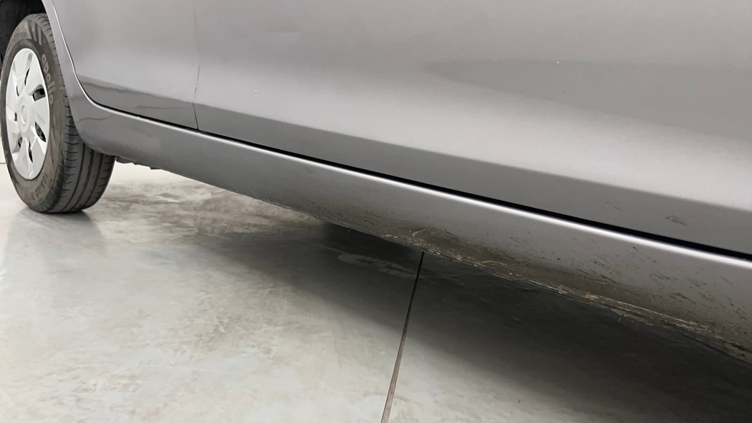 Used 2017 Maruti Suzuki Swift VXi Petrol Manual dents MINOR DENT