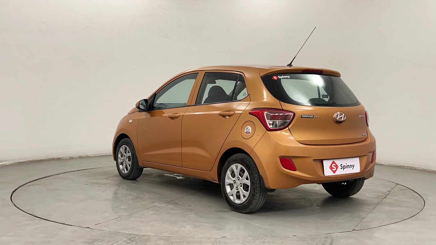 Used 2016 Hyundai Grand i10 Magna 1.2 Kappa VTVT Petrol Manual exterior LEFT REAR CORNER VIEW