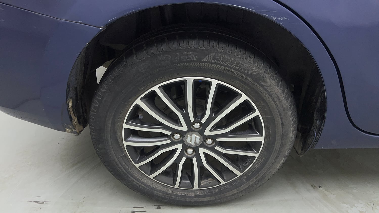 Used 2019 Maruti Suzuki Dzire ZXi Plus AMT Petrol Automatic tyres RIGHT REAR TYRE RIM VIEW