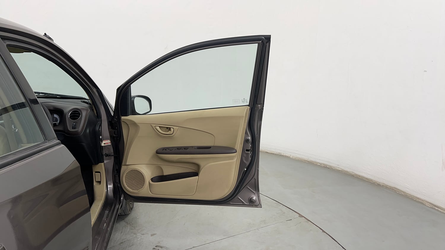 Used 2013 Honda Brio S MT Petrol Manual interior RIGHT FRONT DOOR OPEN VIEW