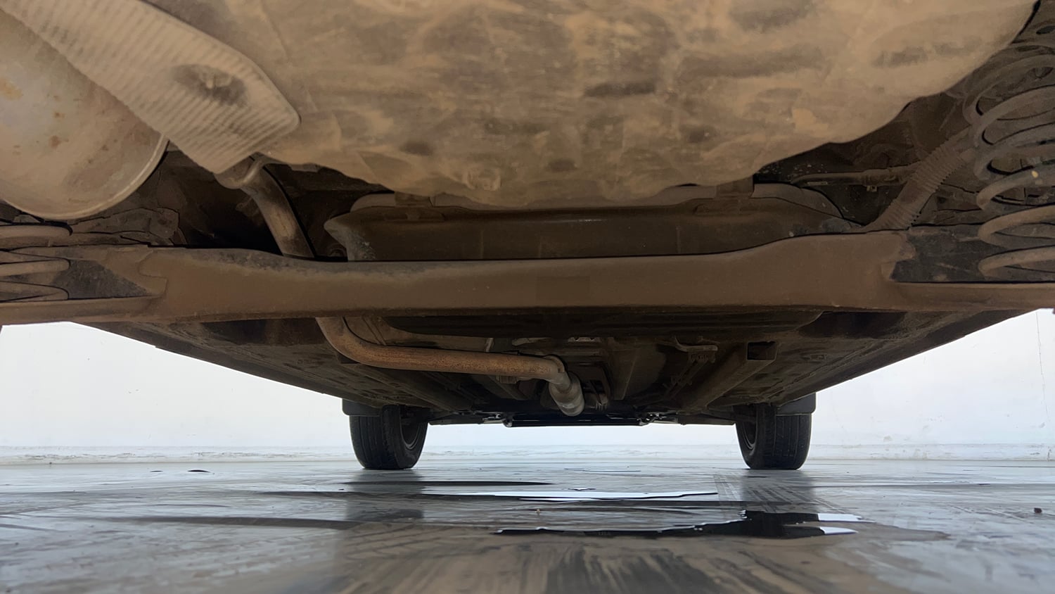 Used 2022 Renault Kiger RXZ 1.0 Turbo MT Petrol Manual extra REAR UNDERBODY VIEW (TAKEN FROM REAR)