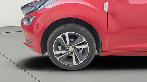 Used 2021 Tata Altroz XZ Petrol Petrol Manual tyres LEFT FRONT TYRE RIM VIEW