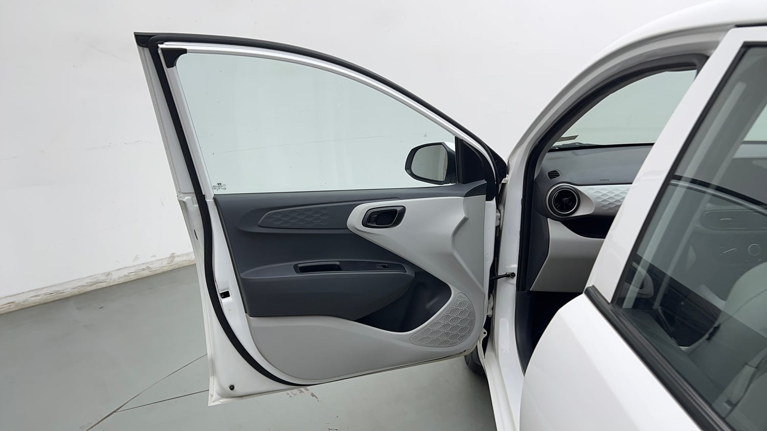 Used 2024 Hyundai Grand i10 Nios Magna 1.2 Kappa AMT Petrol Automatic interior LEFT FRONT DOOR OPEN VIEW