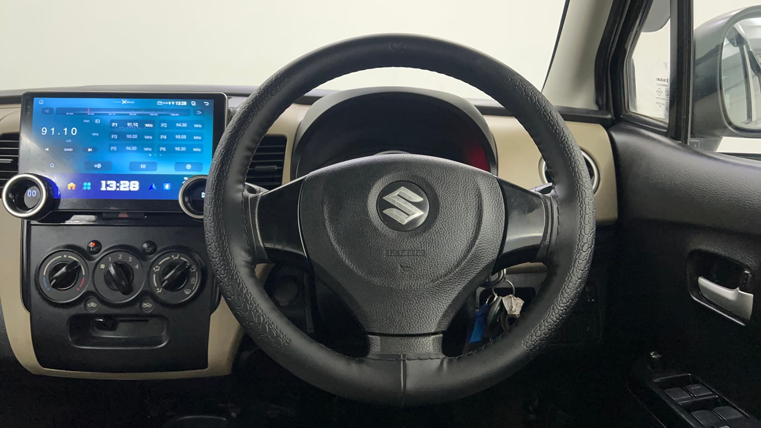 Used 2017 Maruti Suzuki Wagon R Vxi (ABS-Airbag) Petrol Manual interior STEERING VIEW
