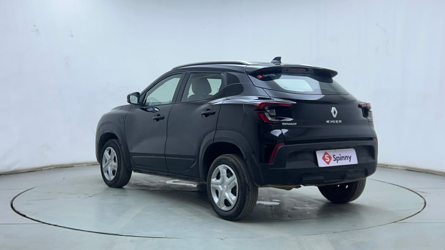 Used 2025 Renault Kiger RXL Petrol Manual exterior LEFT REAR CORNER VIEW