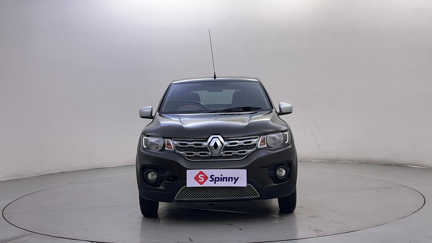 Used 2018 Renault Kwid 1.0 RXT Petrol Manual exterior FRONT VIEW