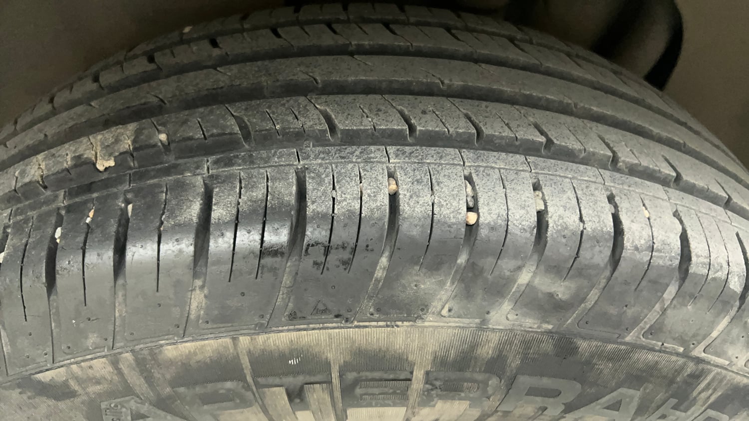 Used 2022 Tata Harrier Kaziranga XZA Plus Diesel Automatic tyres RIGHT REAR TYRE TREAD VIEW