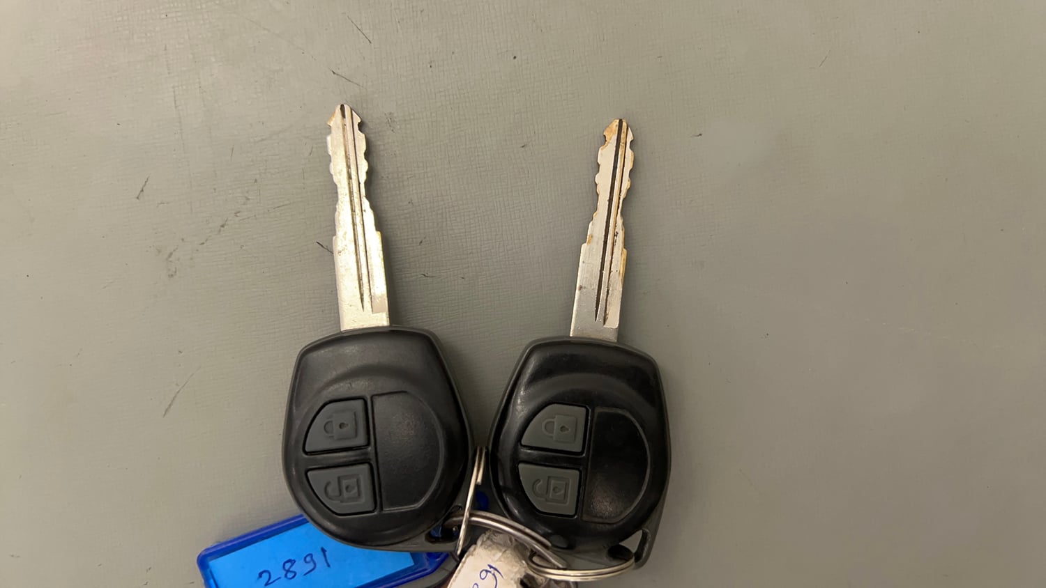 Used 2017 Maruti Suzuki Wagon R Vxi (ABS-Airbag) Petrol Manual extra CAR KEY VIEW