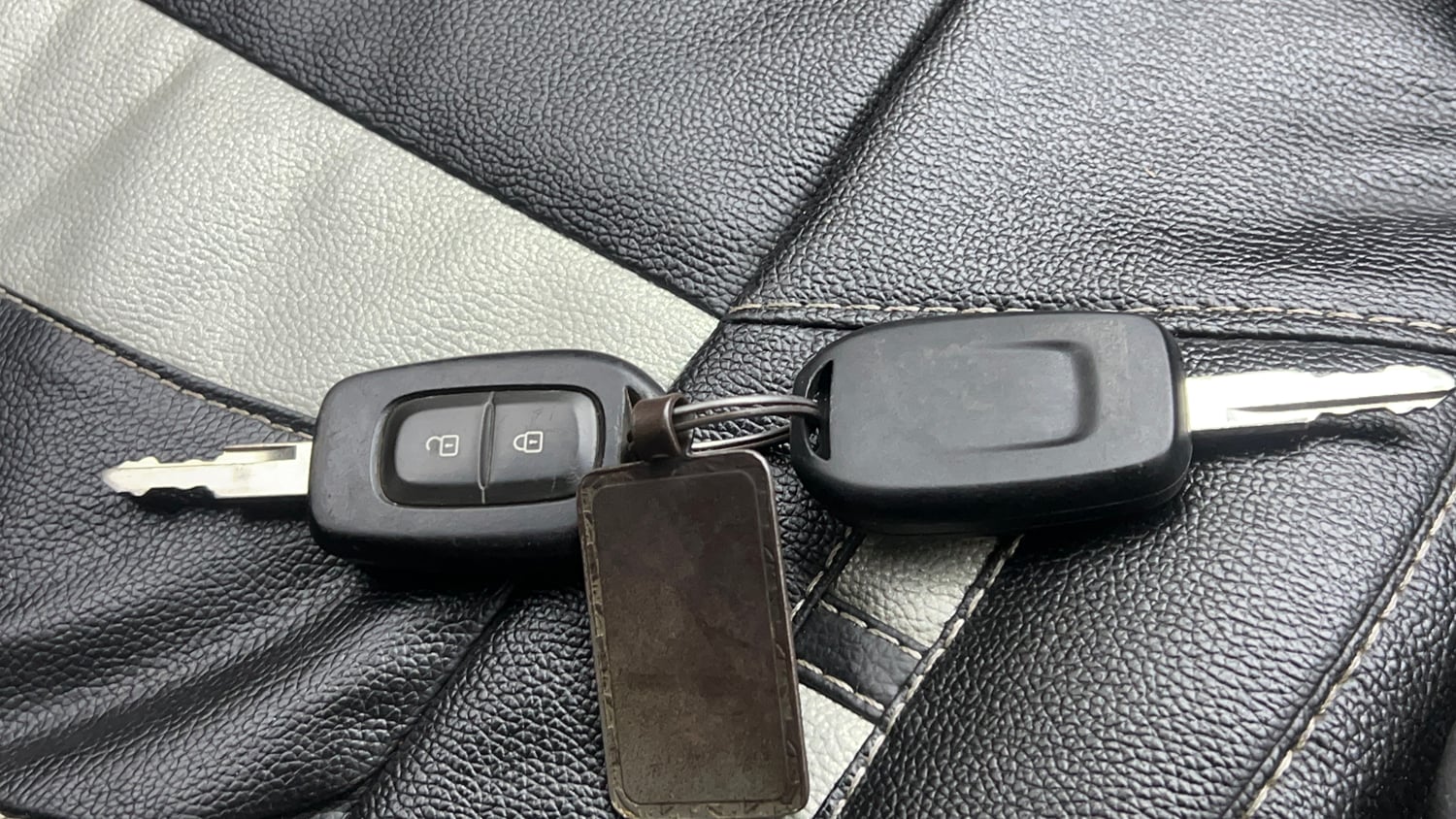 Used 2020 Renault Kwid CLIMBER 1.0 AMT Petrol Automatic extra CAR KEY VIEW