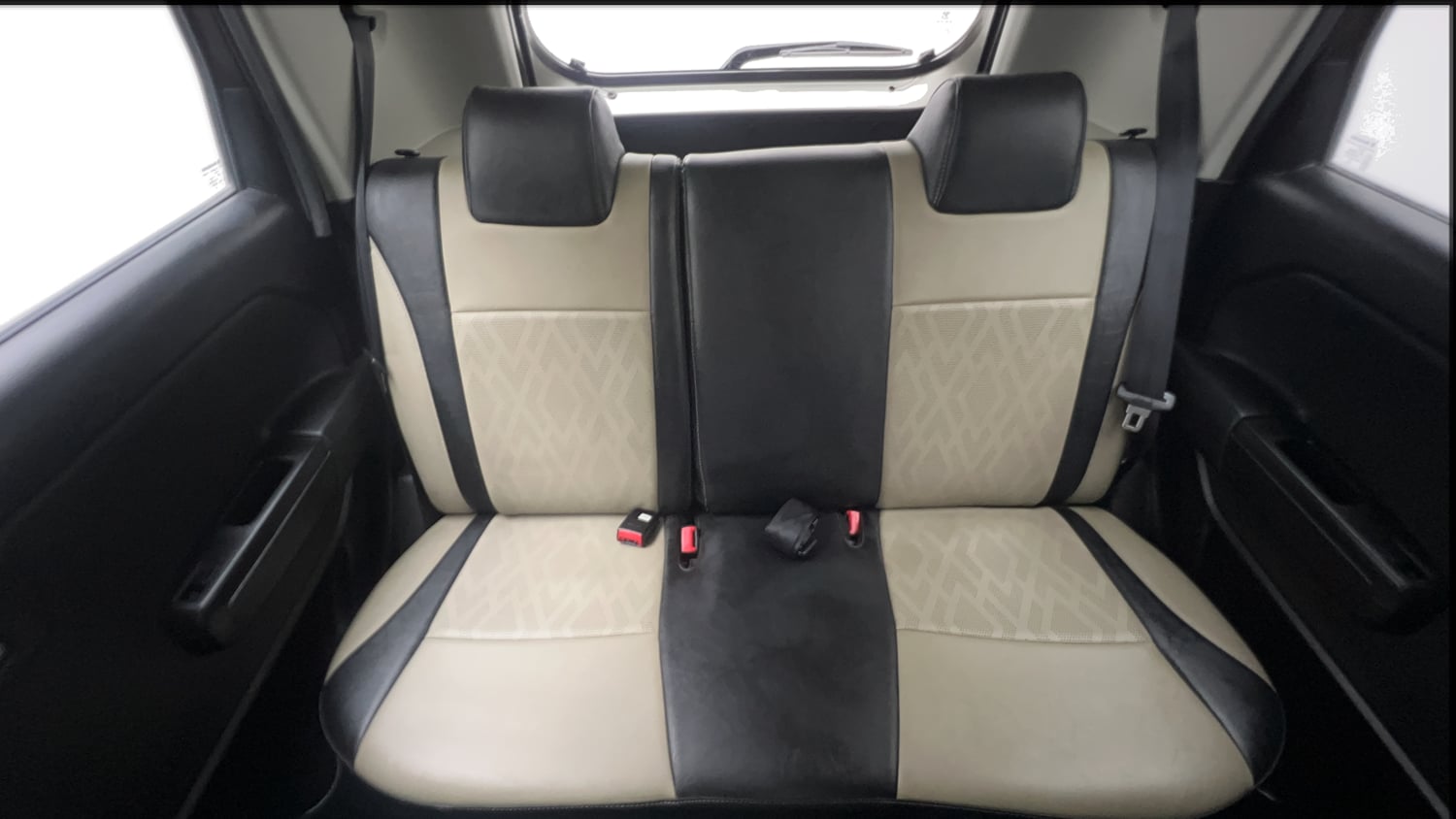 Used 2020 Maruti Suzuki Wagon R ZXi 1.2 AMT Petrol Automatic interior REAR SEAT CONDITION VIEW