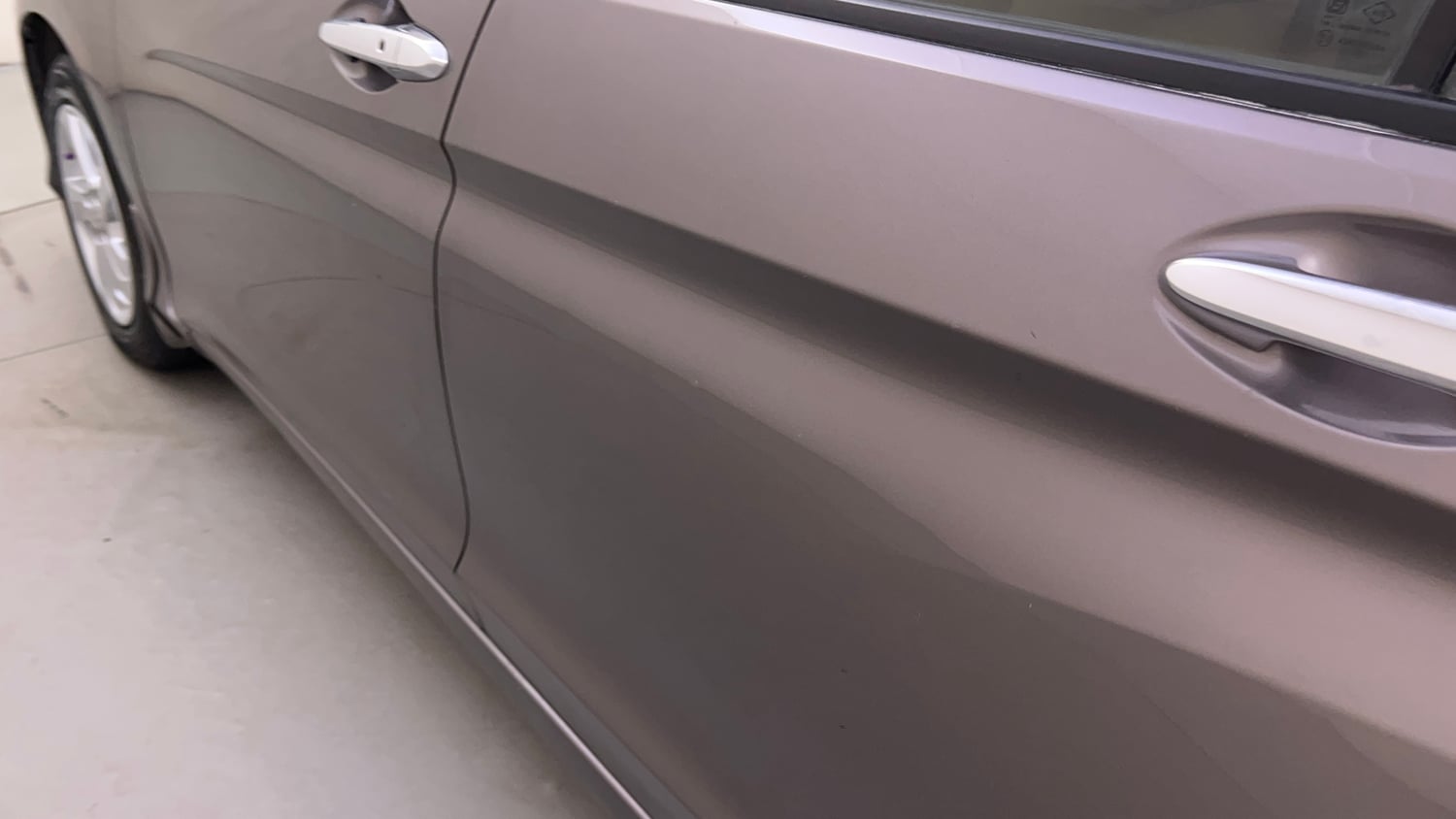 Used 2016 Honda City VX CVT Petrol Automatic dents MINOR DENT