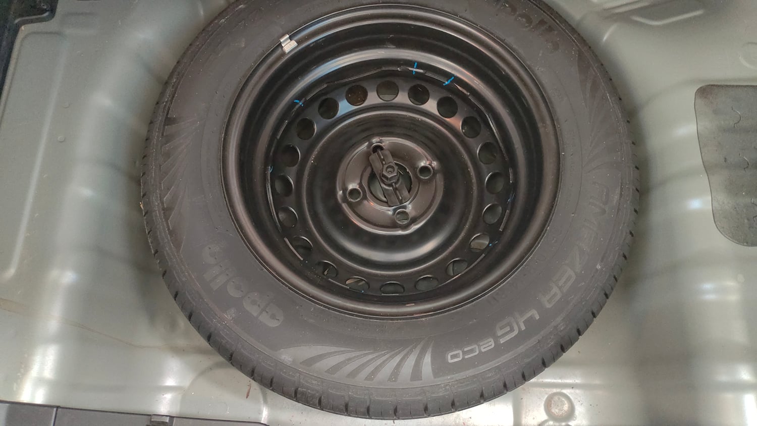 Used 2023 Hyundai Exter SX (O) 1.2 MT Petrol Manual tyres SPARE TYRE VIEW