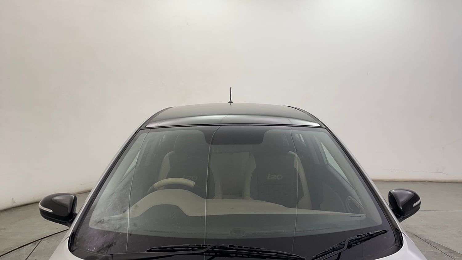 Used 2018 Hyundai Elite i20 Asta 1.2 Petrol Manual exterior FRONT WINDSHIELD VIEW