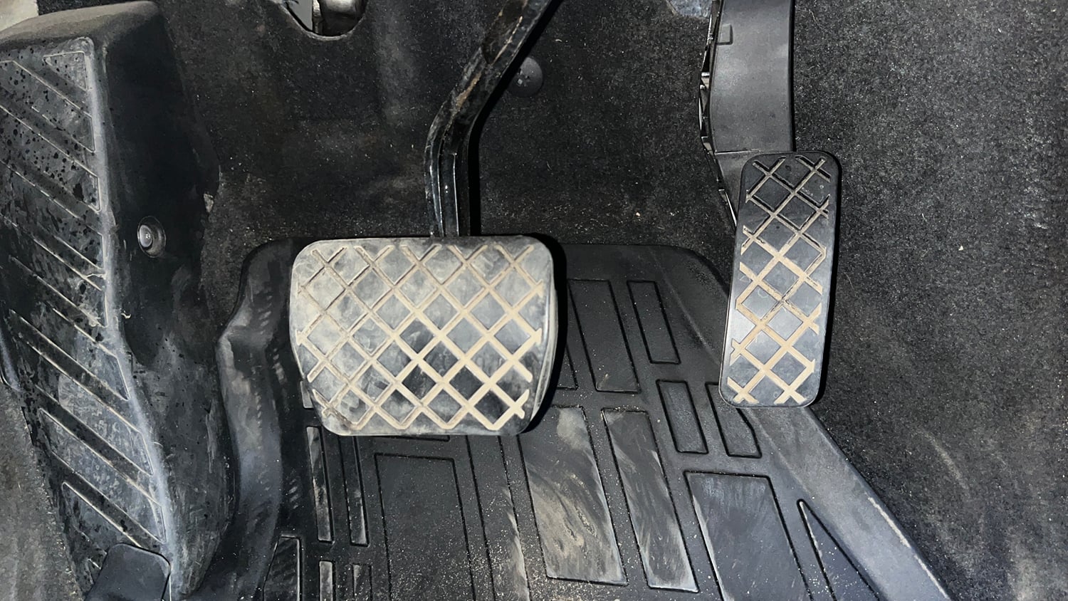 Used 2023 Skoda Slavia Style 1.0L TSI AT Petrol Automatic interior PEDALS VIEW