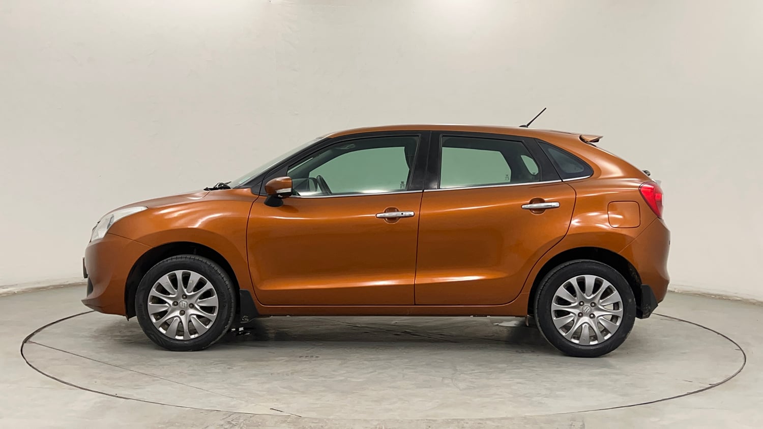 Used 2016 Maruti Suzuki Baleno Zeta 1.2 Petrol Manual exterior LEFT SIDE VIEW