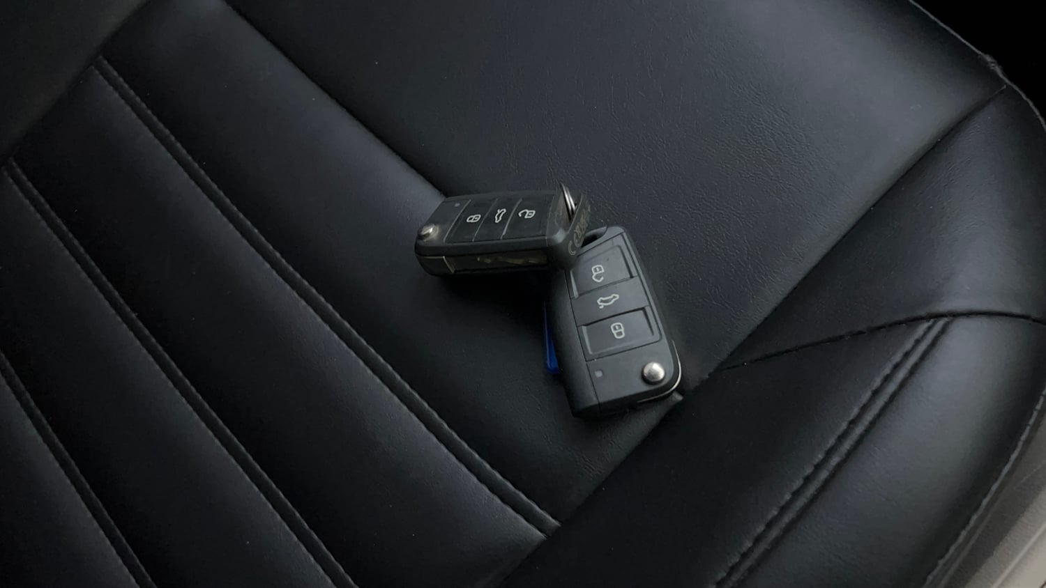 Used 2023 Volkswagen Virtus Highline 1.0 TSI MT Petrol Manual extra CAR KEY VIEW