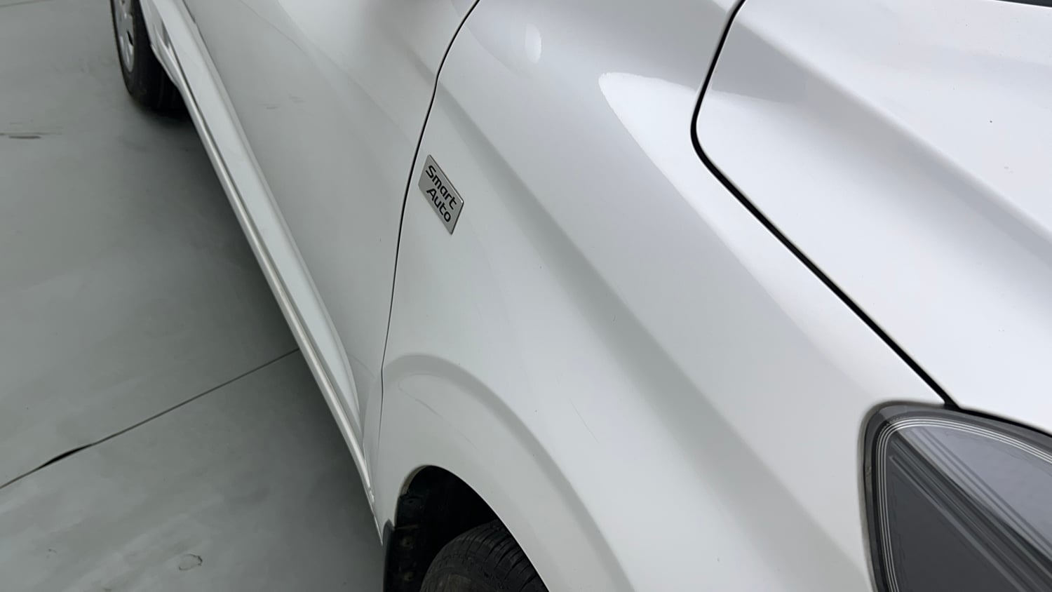 Used 2024 Hyundai Grand i10 Nios Magna 1.2 Kappa AMT Petrol Automatic dents MINOR SCRATCH