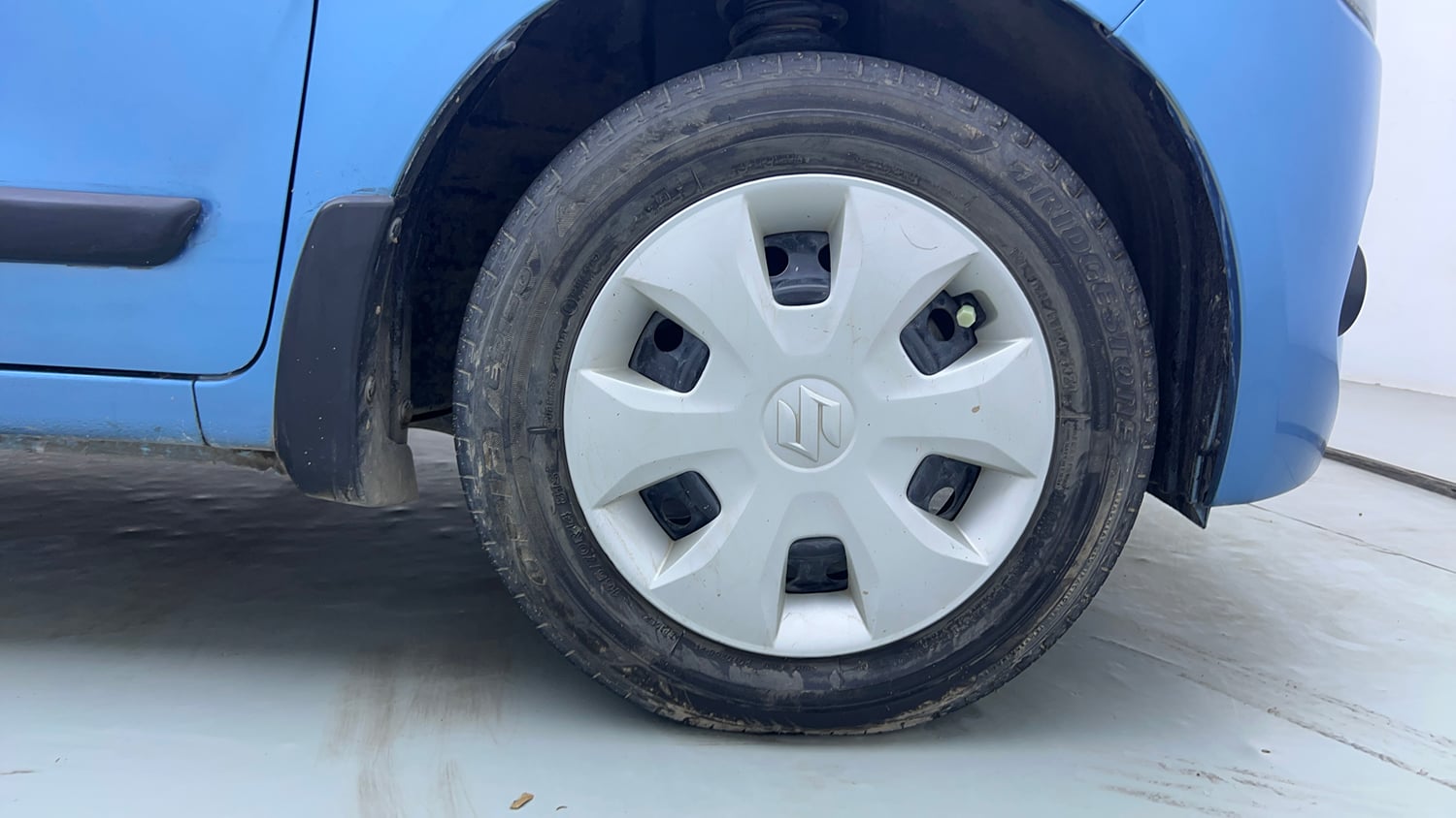 Used 2021 Maruti Suzuki Wagon R ZXi 1.2 AMT Petrol Automatic tyres RIGHT FRONT TYRE RIM VIEW