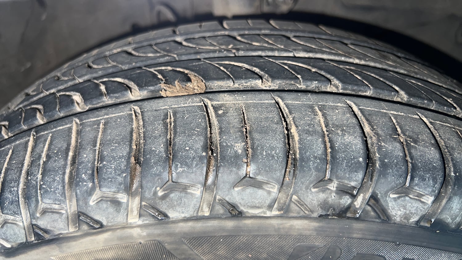 Used 2016 Honda Amaze 1.2 SX i-VTEC Petrol Manual tyres RIGHT FRONT TYRE TREAD VIEW