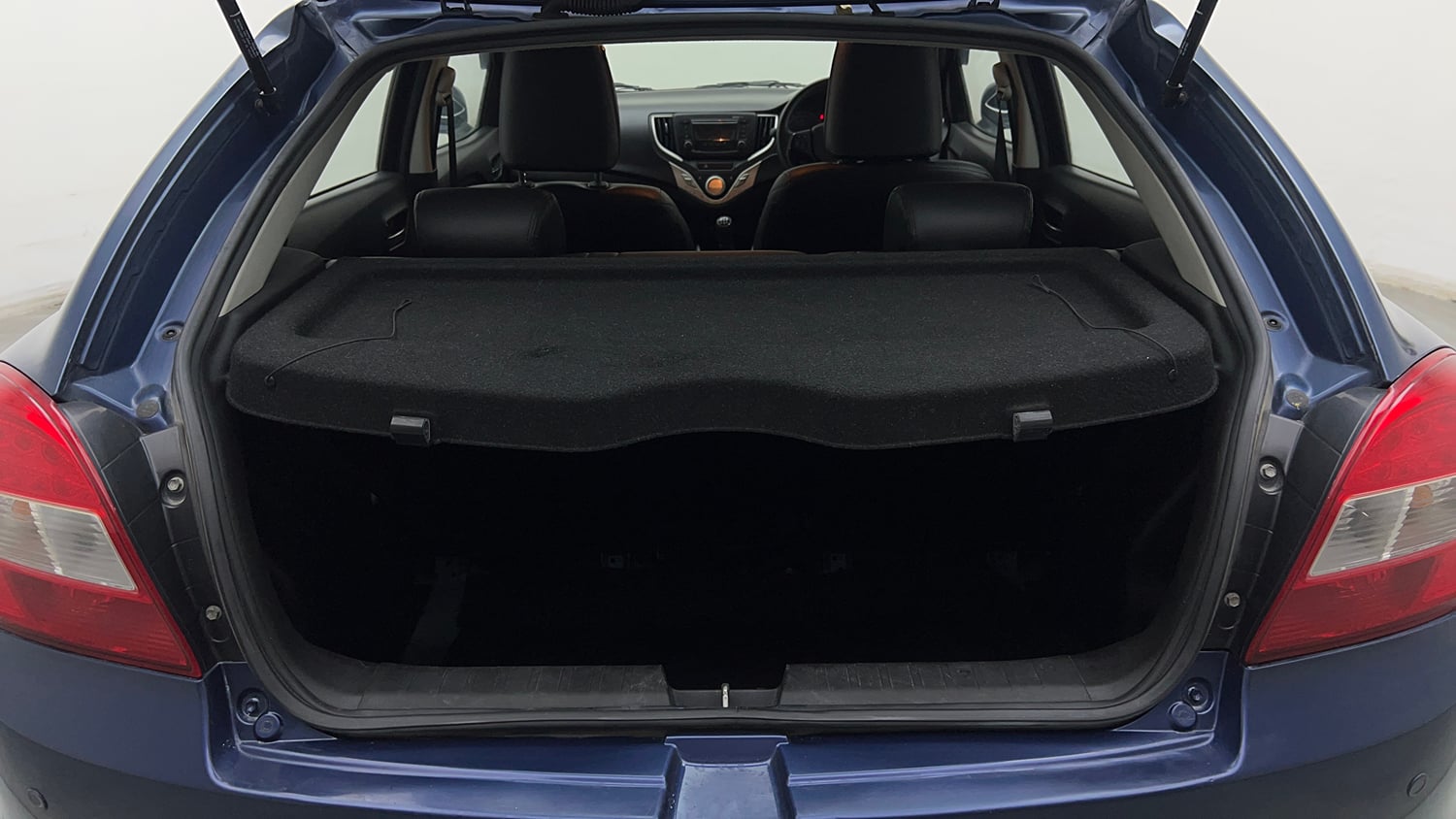 Used 2017 Maruti Suzuki Baleno Delta 1.2 Petrol Manual interior DICKY INSIDE VIEW