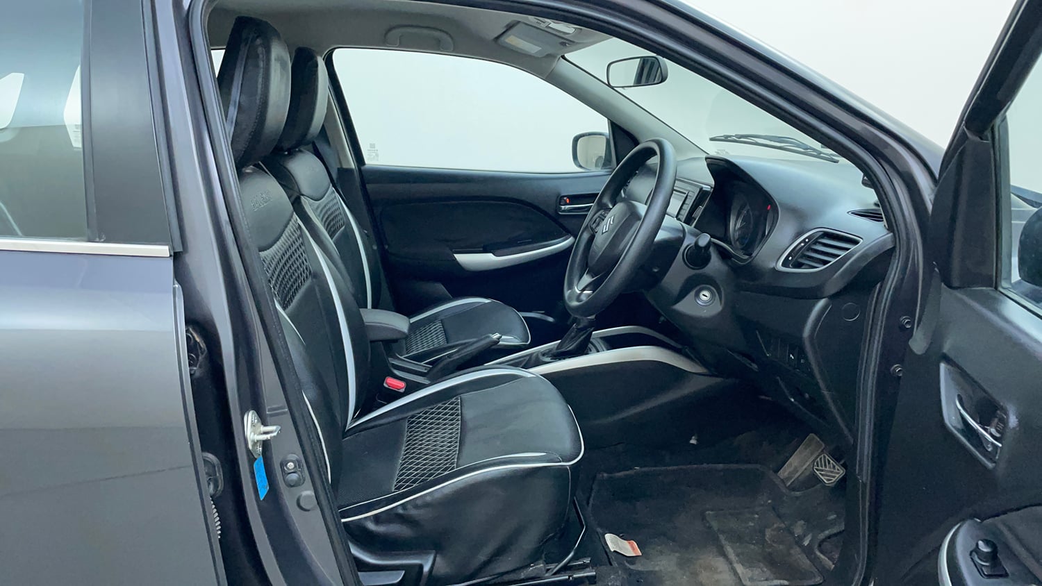 Used 2017 Maruti Suzuki Baleno Delta 1.2 AT Petrol Automatic interior RIGHT SIDE FRONT DOOR CABIN VIEW