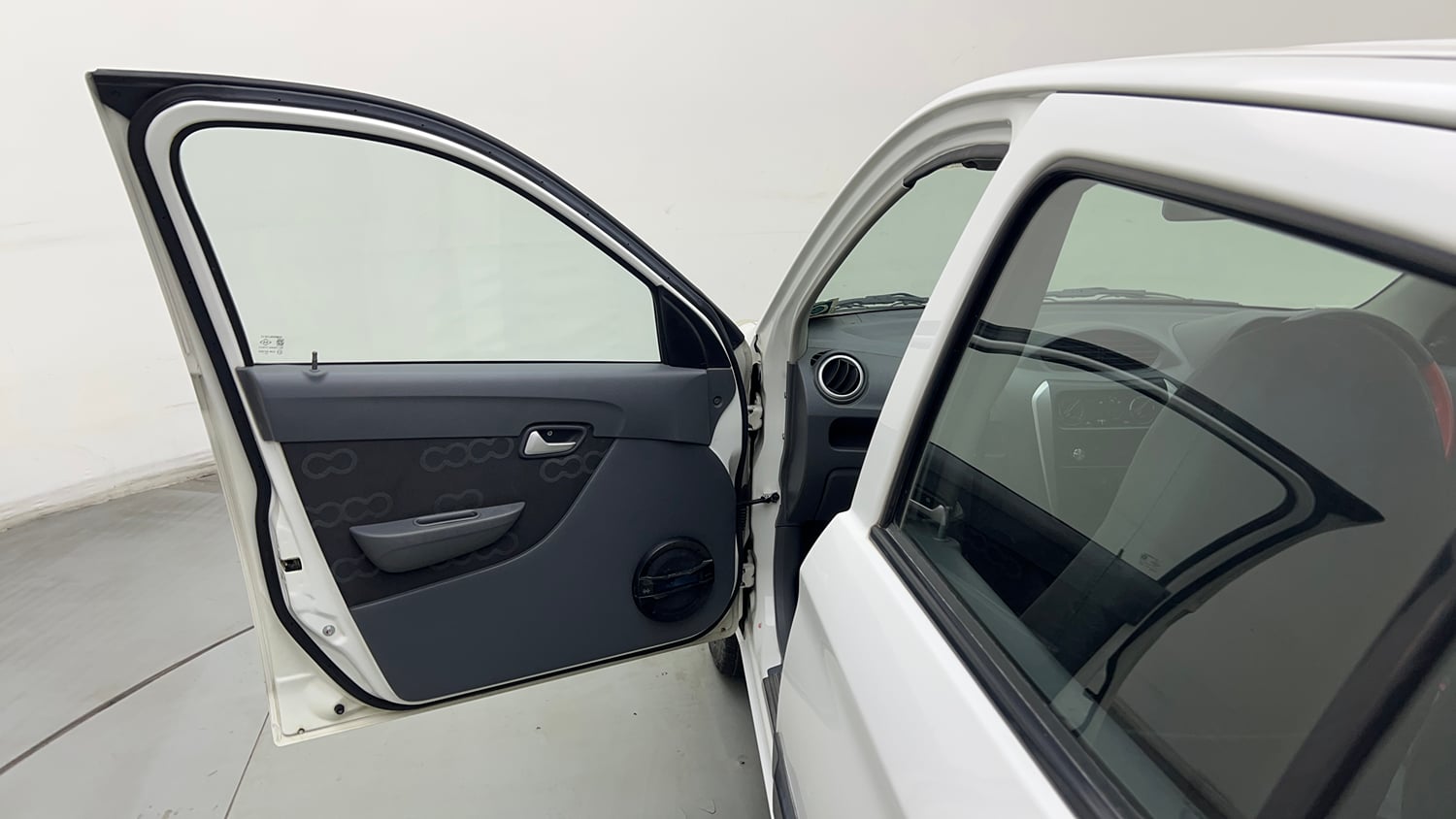 Used 2013 Maruti Suzuki Alto 800 Lxi Petrol Manual interior LEFT FRONT DOOR OPEN VIEW
