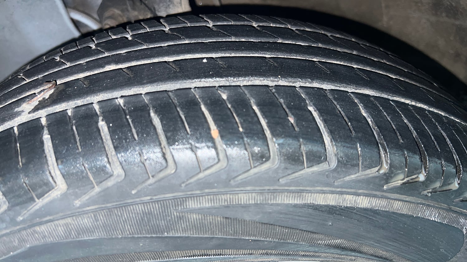 Used 2022 Maruti Suzuki Wagon R LXi (O) 1.0 CNG Cng Manual tyres LEFT FRONT TYRE TREAD VIEW