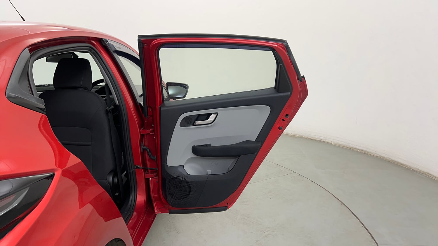 Used 2021 Tata Altroz XZ Petrol Petrol Manual interior RIGHT REAR DOOR OPEN VIEW