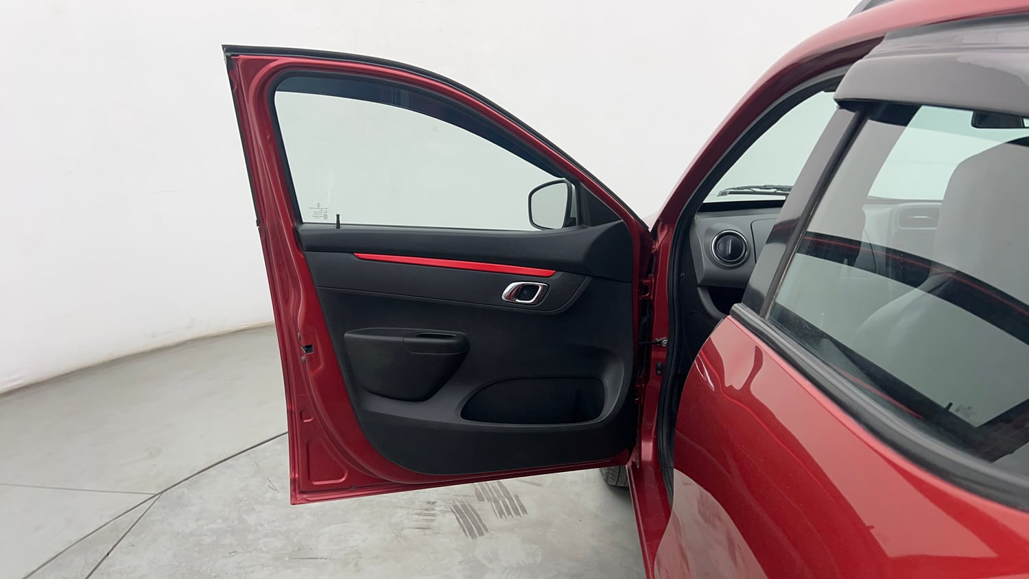 Used 2018 Renault Kwid 1.0 RXT AMT Petrol Automatic interior LEFT FRONT DOOR OPEN VIEW