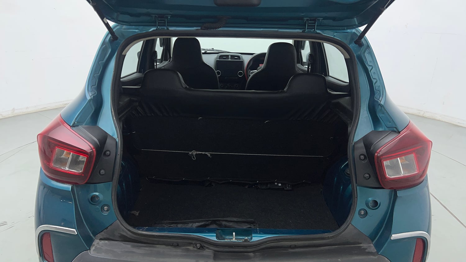 Used 2022 Renault Kwid RXT 1.0 Petrol Manual interior DICKY INSIDE VIEW