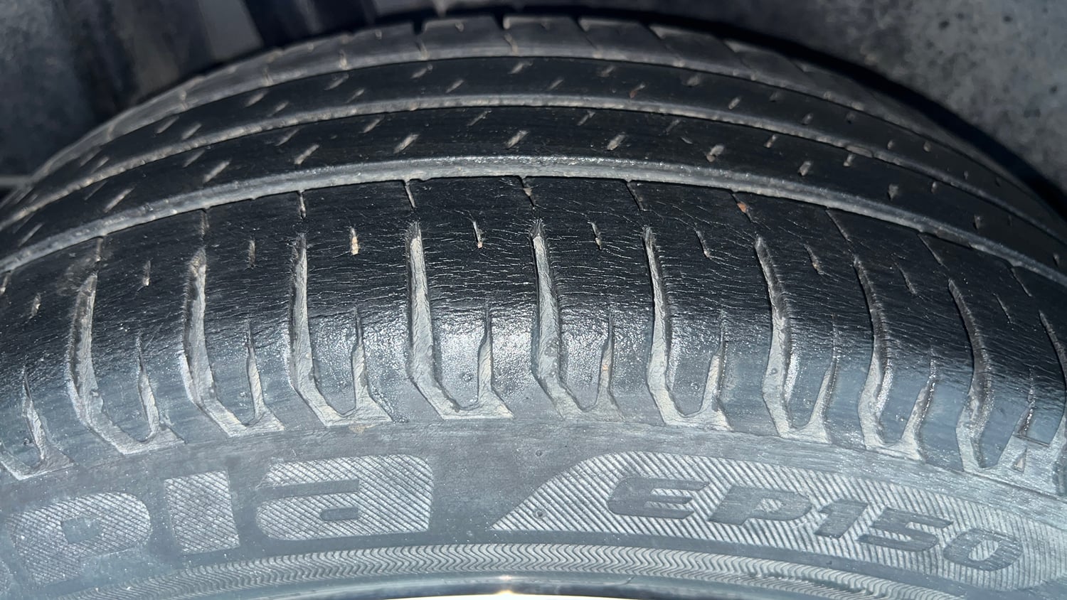 Used 2019 Maruti Suzuki Dzire ZXi Plus AMT Petrol Automatic tyres RIGHT REAR TYRE TREAD VIEW