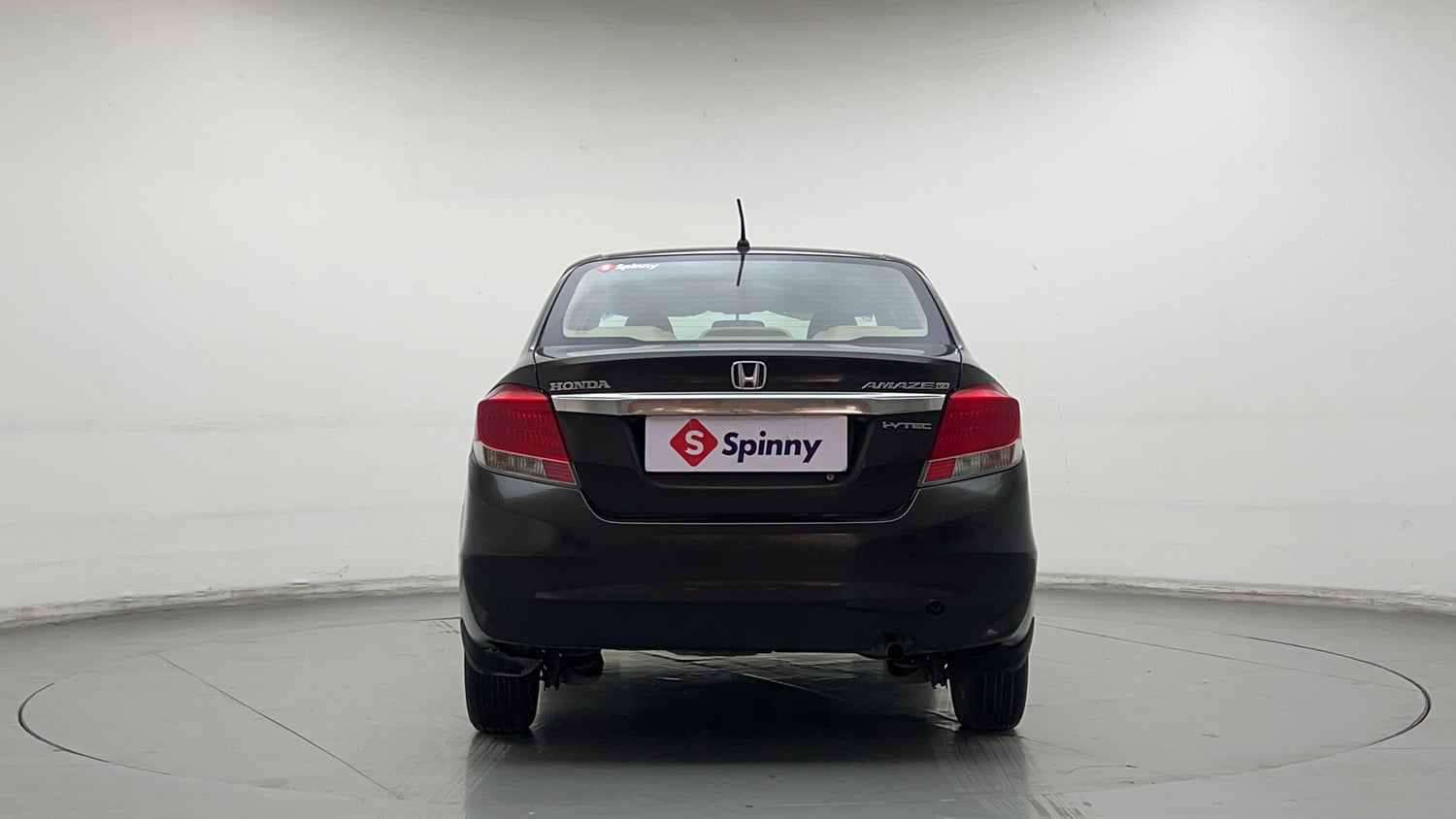 Used 2015 Honda Amaze 1.2 VX i-VTEC Petrol Manual exterior BACK VIEW