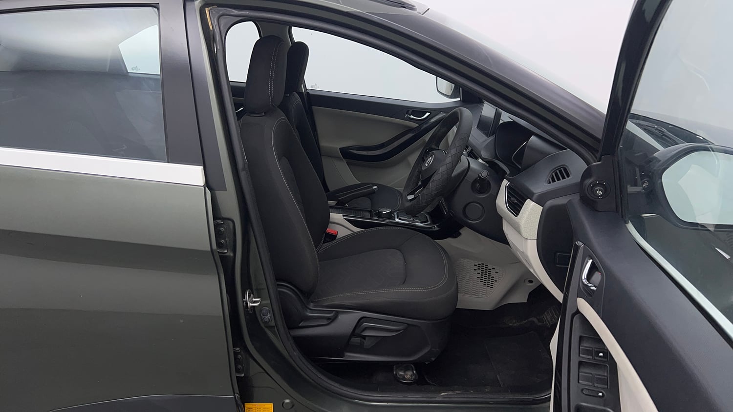 Used 2022 Tata Nexon XZA Plus Diesel Diesel Automatic interior RIGHT SIDE FRONT DOOR CABIN VIEW